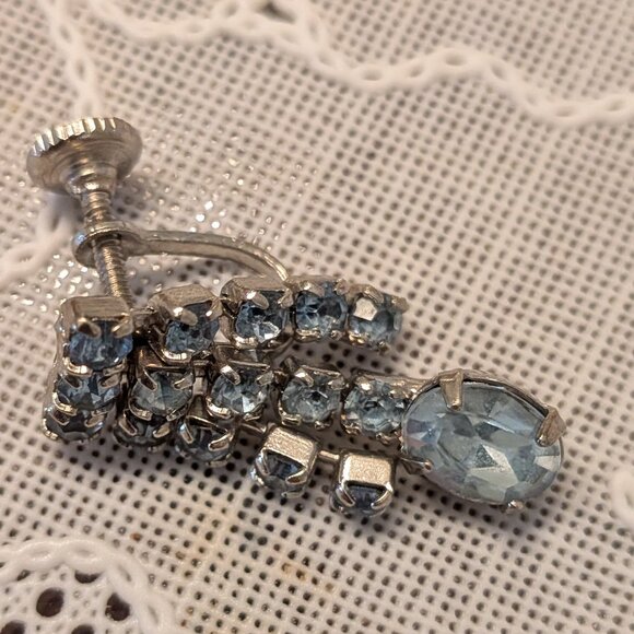 Elegant Vintage Blue Rhinestone Silver Tone Screw On Dangle Earrings - Picture 2 of 7